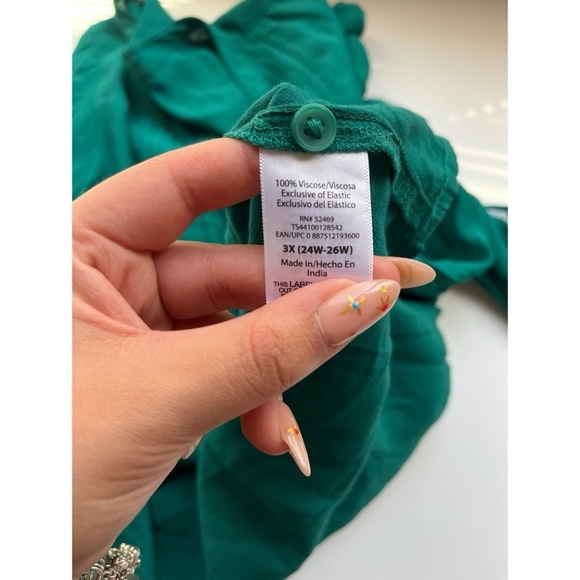 Terra&Sky Plus Pleated Long Sleeve Top - Picture 7 of 10